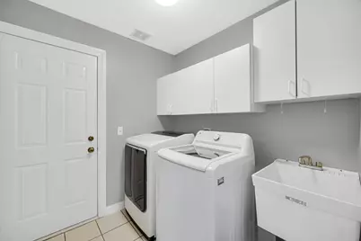 815 King Henry Lane, Saint Charles, IL 60174 - Photo 14