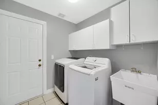 815 King Henry Ln, Saint Charles, IL 60174 - Photo 14