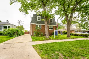 4521 S Wisconsin Ave, Forest View, IL 60402 - Photo 1