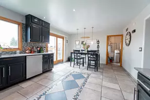 2440 Caton Crest Ct, Crest Hill, IL 60403 - Photo 6