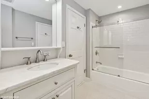 2053 N Racine Ave, Chicago, IL 60614 - Photo 12