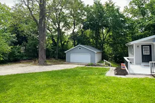 207 Hillman St, Washington, IL 61571 - Photo 8