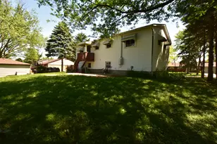 7852 Sprucewood Ave, Woodridge, IL 60517 - Photo 46