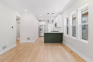 4829 W Strong St, Chicago, IL 60630 - Photo 8