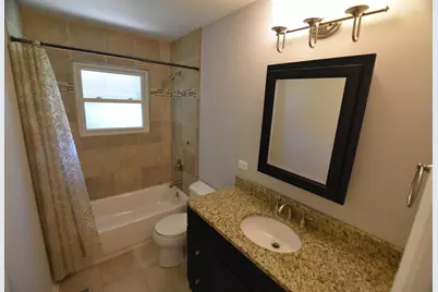 7852 Sprucewood Avenue, Woodridge, IL 60517 - Photo 22