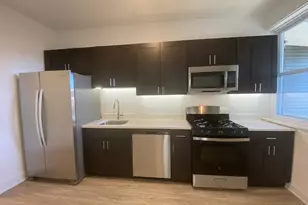 1055 W Columbia Ave, Chicago, IL 60626 - Photo 6