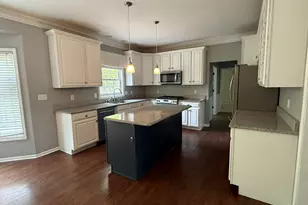 N551 W Weaver Cir, Geneva, IL 60134 - Photo 8