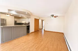 5324 Waterbury Dr, Crestwood, IL 60418 - Photo 4