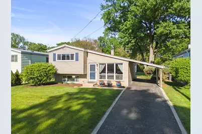 65 N Glenview Avenue, Lombard, IL 60148 - Photo 1