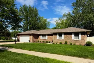 704 Wesley Ave, Savoy, IL 61874 - Photo 16