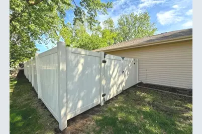 704 Wesley Avenue, Savoy, IL 61874 - Photo 12