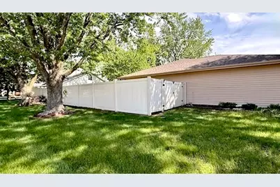 704 Wesley Avenue, Savoy, IL 61874 - Photo 10