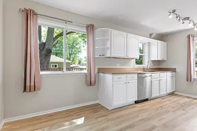 33191 N Sunset Avenue, Grayslake, IL 60030 - Photo 10