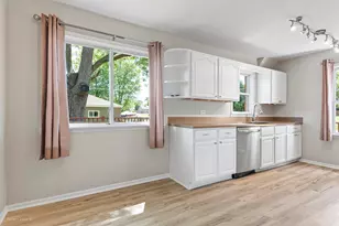33191 N Sunset Ave, Grayslake, IL 60030 - Photo 10