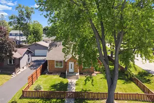 33191 N Sunset Ave, Grayslake, IL 60030 - Photo 2