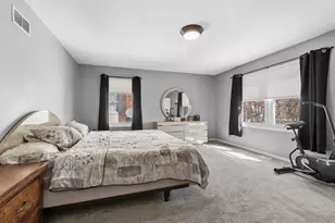917 Shambliss Ln, Buffalo Grove, IL 60089 - Photo 10