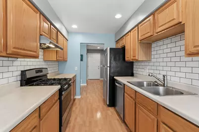 917 Shambliss Lane, Buffalo Grove, IL 60089 - Photo 8