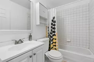 917 Shambliss Ln, Buffalo Grove, IL 60089 - Photo 16