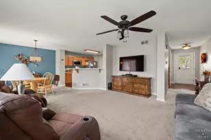 1582 Isle Royal Cir, Crystal Lake, IL 60014 - Photo 6