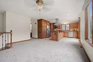 2710 E Washington St, Bloomington, IL 61704 - Photo 4