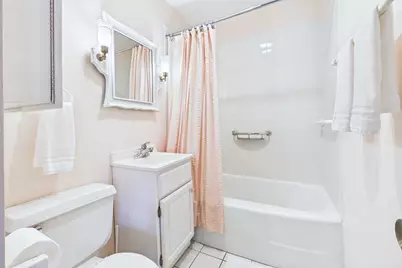 921 N Harold Avenue, Melrose Park, IL 60164 - Photo 8