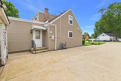 921 N Harold Avenue, Melrose Park, IL 60164 - Photo 30