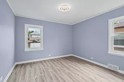 9411 S Springfield Avenue, Evergreen Park, IL 60805 - Photo 12