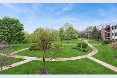 460 Raintree Court #2N, Glen Ellyn, IL 60137 - Photo 18