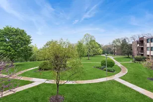 460 Raintree Ct, Glen Ellyn, IL 60137 - Photo 18