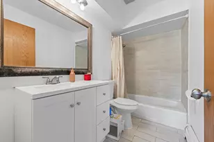 11201 S Helena Dr, Palos Hills, IL 60465 - Photo 18