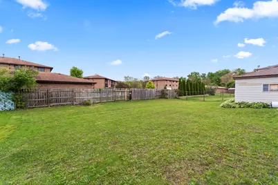 11201 S Helena Drive, Palos Hills, IL 60465 - Photo 54
