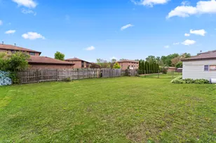 11201 S Helena Dr, Palos Hills, IL 60465 - Photo 54