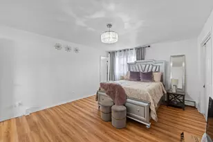 11201 S Helena Dr, Palos Hills, IL 60465 - Photo 10