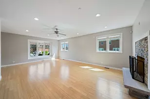 701 Oakton St, Park Ridge, IL 60068 - Photo 6