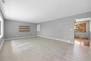 10218 McConnell St, Richmond, IL 60071 - Photo 6