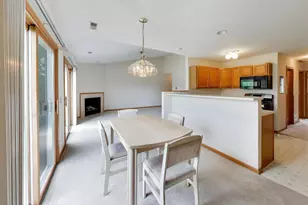 365 Stonington Pl, South Elgin, IL 60177 - Photo 6
