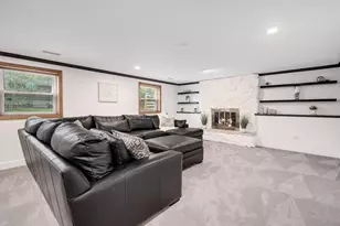 7724 Knottingham Ln, Downers Grove, IL 60516 - Photo 18