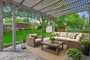 7724 Knottingham Ln, Downers Grove, IL 60516 - Photo 32