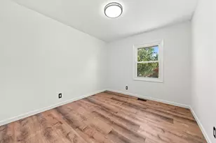 412 Sherwood Dr, Streamwood, IL 60107 - Photo 20