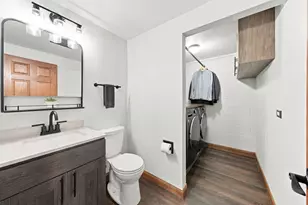 412 Sherwood Dr, Streamwood, IL 60107 - Photo 28