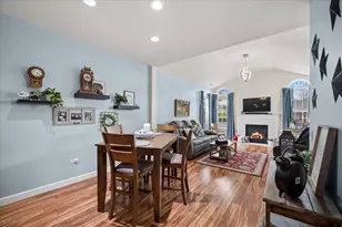 640 Schumann St, Woodstock, IL 60098 - Photo 4