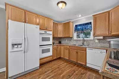 183 Sunset Drive, Carpentersville, IL 60110 - Photo 8