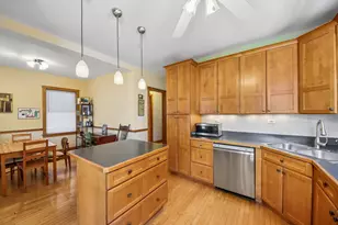 4033 W Wellington Ave, Chicago, IL 60641 - Photo 8