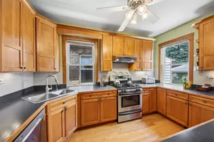 4033 W Wellington Ave, Chicago, IL 60641 - Photo 6