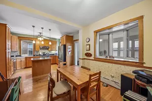 4033 W Wellington Ave, Chicago, IL 60641 - Photo 10