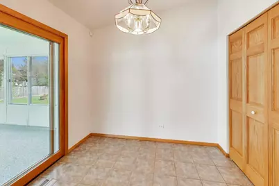 394 Pine Grove Avenue, Gurnee, IL 60031 - Photo 6