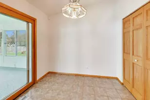 394 Pine Grove Ave, Gurnee, IL 60031 - Photo 6