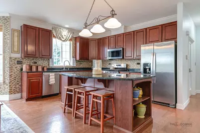 538 W Seaton Drive, Round Lake, IL 60073 - Photo 8