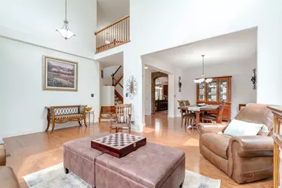 538 W Seaton Drive, Round Lake, IL 60073 - Photo 2