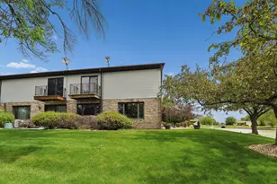 19726 Lake Shore Dr Ct, Lynwood, IL 60411 - Photo 22